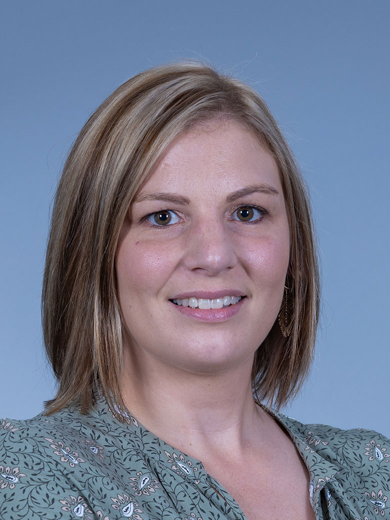 Ms Elsabe Scholtz